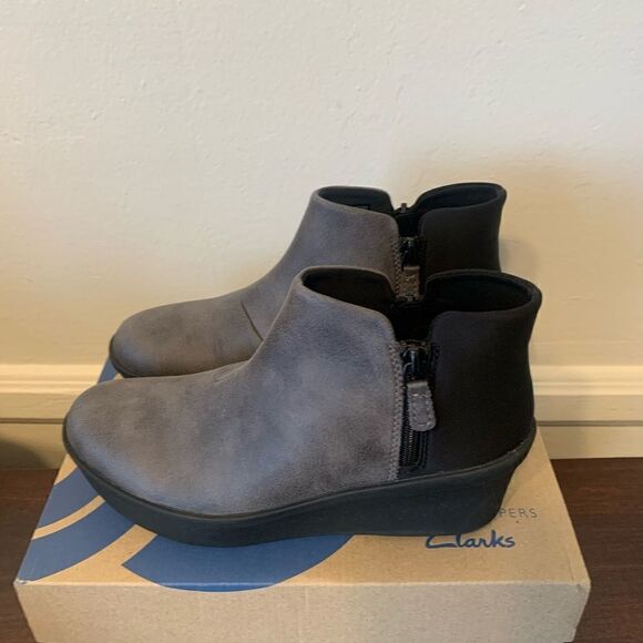 Clarks step rose up lightweight leather ankle boot size 6 new in box - Picture 2 of 9